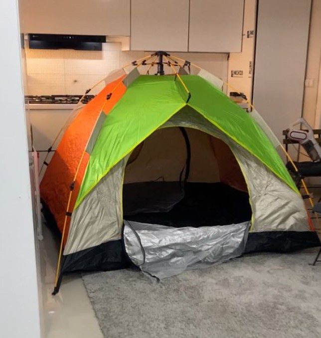 چادر مسافرتی 4 نفره برزنتی مدل Camping Tent 4 person ‎LC-LB-20348